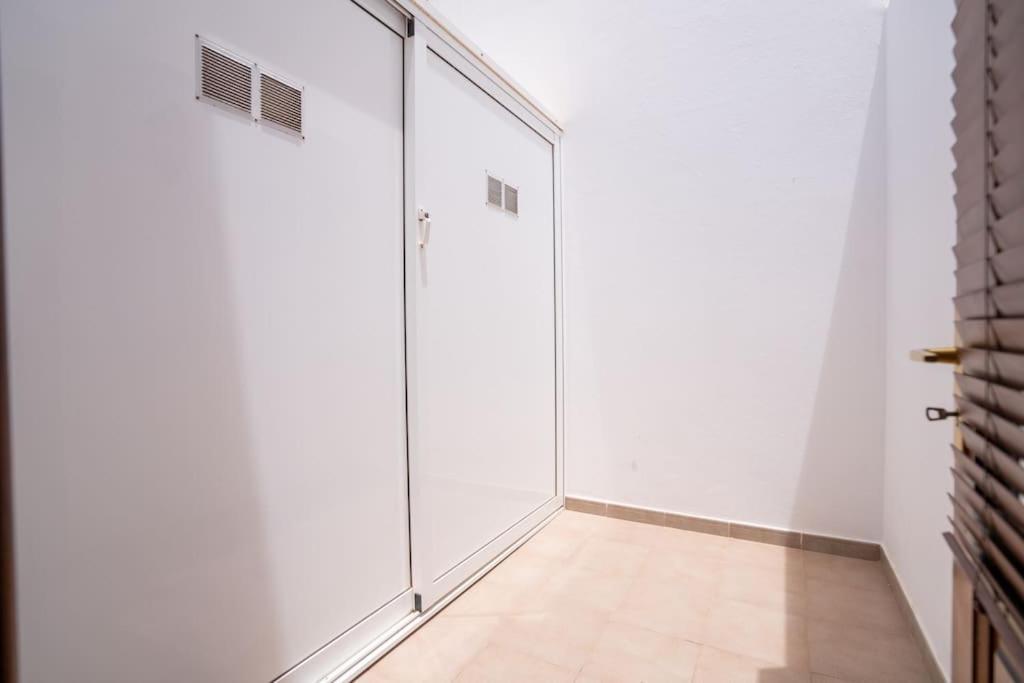 Beautiful Home In Lanzarote 5 Mins From Marina Playa Blanca  Buitenkant foto