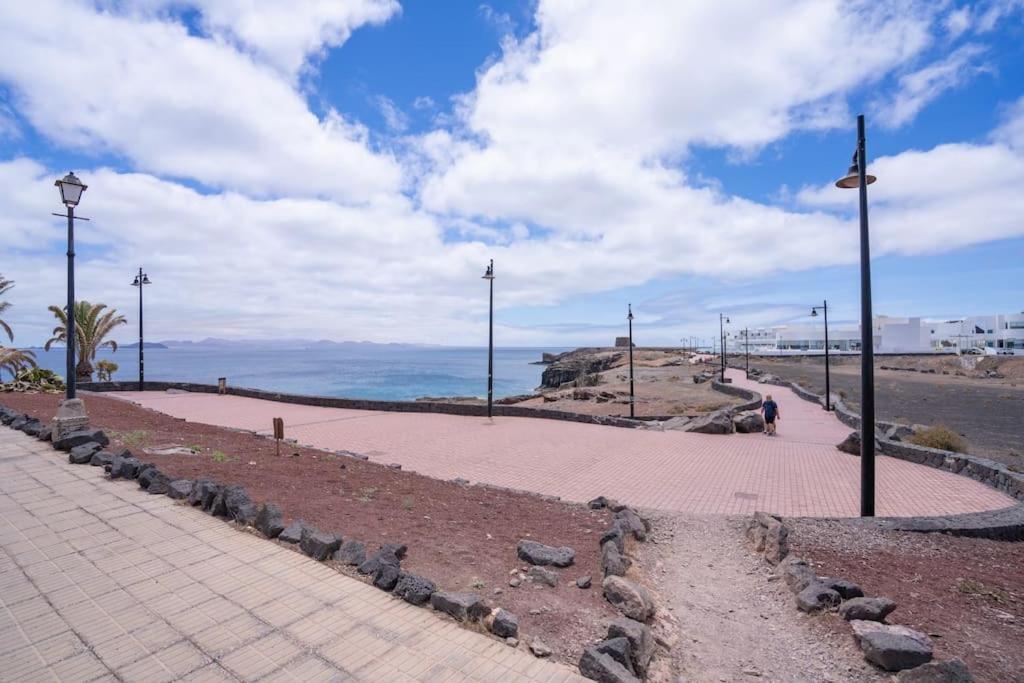 Beautiful Home In Lanzarote 5 Mins From Marina Playa Blanca  Buitenkant foto