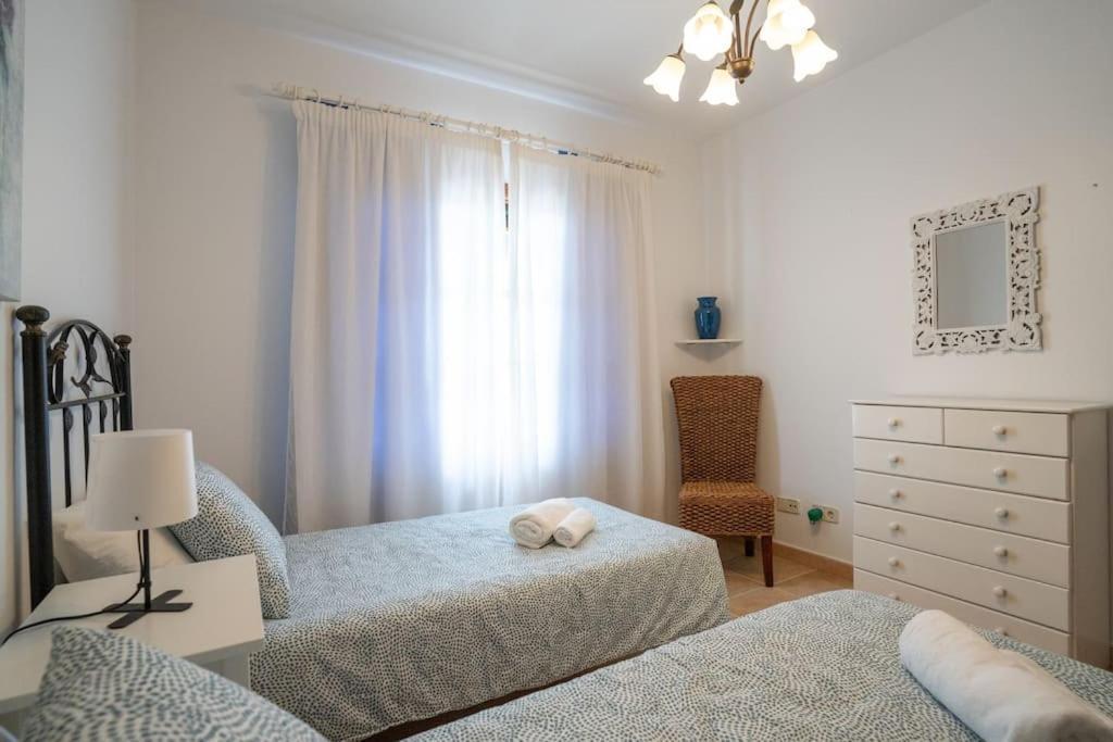 Beautiful Home In Lanzarote 5 Mins From Marina Playa Blanca  Buitenkant foto