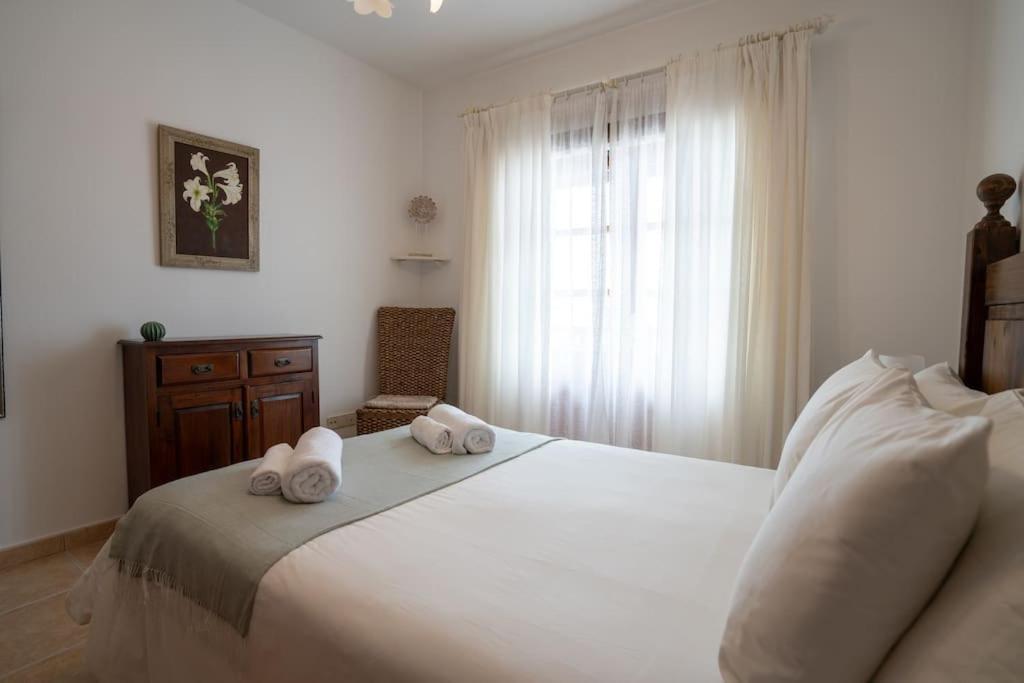 Beautiful Home In Lanzarote 5 Mins From Marina Playa Blanca  Buitenkant foto